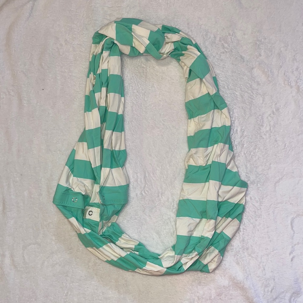 Lululemon Snap Infinity Scarf